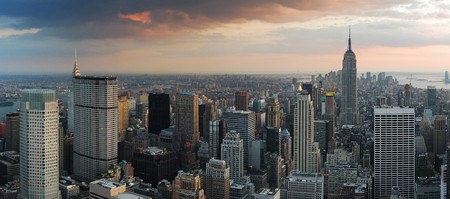 new york in 5 Tagen city skyline sunset panorama. manhattan aerial view.