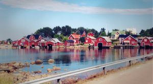 Schweden - typische Häuser am Wasser