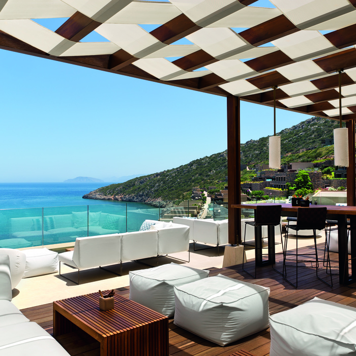 Kreta-DIAOS-COVE_CrystalBox_Bar_Outdoor