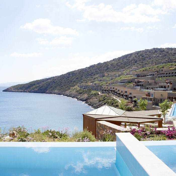 Kreta-DIAOS-COVE_DeluxeRoom_IndividualPool